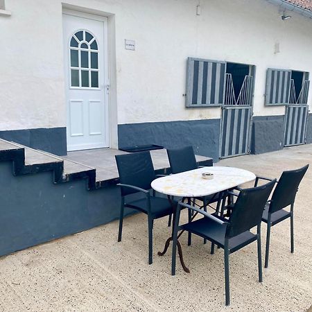 Gites Casale Di Vito Longvilliers  Buitenkant foto